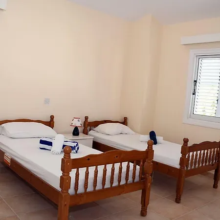 Vila Daryah Sirina Bay Protaras