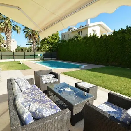 Villa Daryah Sirina Bay *