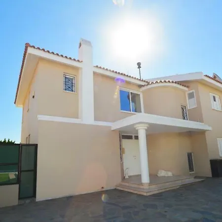 Daryah Sirina Bay Vila Protaras