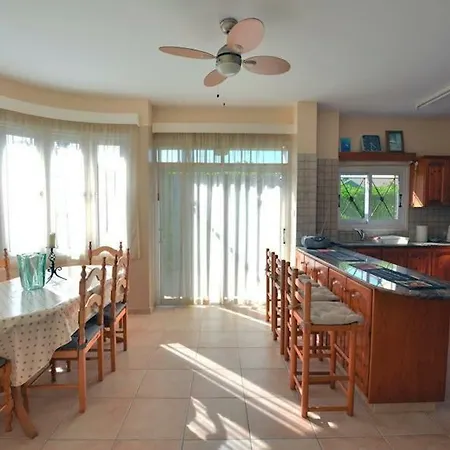 Daryah Sirina Bay Vila *
