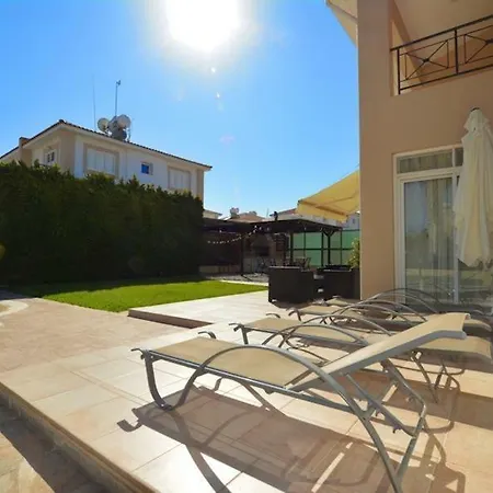 Daryah Sirina Bay Villa