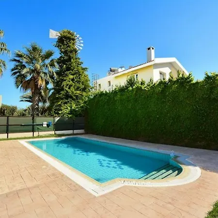 Daryah Sirina Bay Villa *