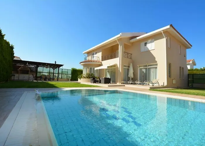 Daryah Sirina Bay Vila Protaras