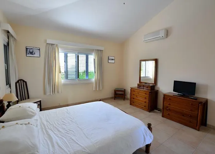 Daryah Sirina Bay Vila Protaras