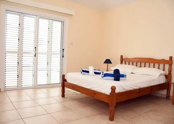 Daryah Sirina Bay Villa