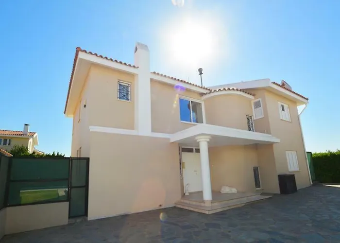 Daryah Sirina Bay Vila Protaras