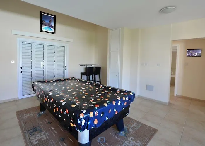 Vila Daryah Sirina Bay *